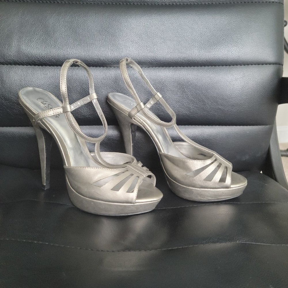 City Streets Taupe Heels